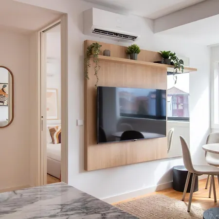 Stylish & Cozy 1br With Ac By Lovelystay * Porto