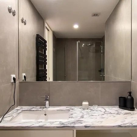 דירה Stylish & Cozy 1br With Ac By Lovelystay פורטו