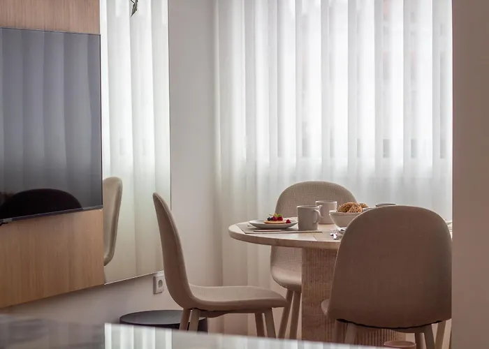 Stylish & Cozy 1br With Ac By Lovelystay * Porto