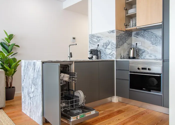 Apartman Stylish & Cozy 1br With Ac By Lovelystay