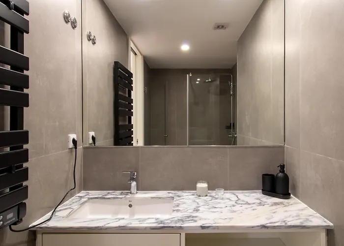 Lejlighed Stylish & Cozy 1br With Ac By Lovelystay Porto